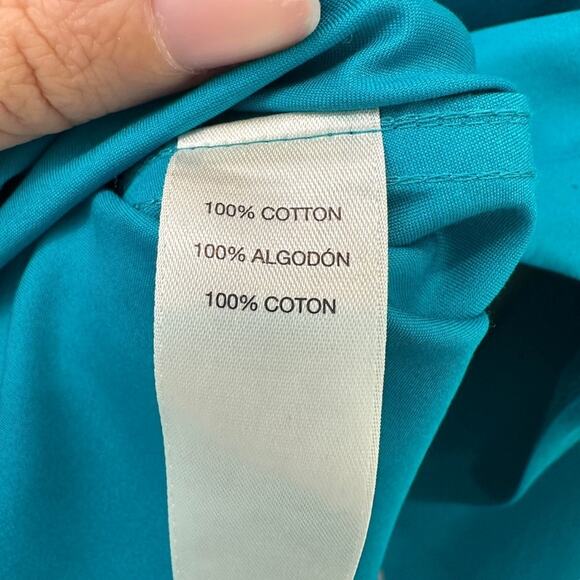 CHICO’S | Bright Teal No-Iron Button Front Long Sleeve Shirt | Size 0 Small - Picture 6 of 7